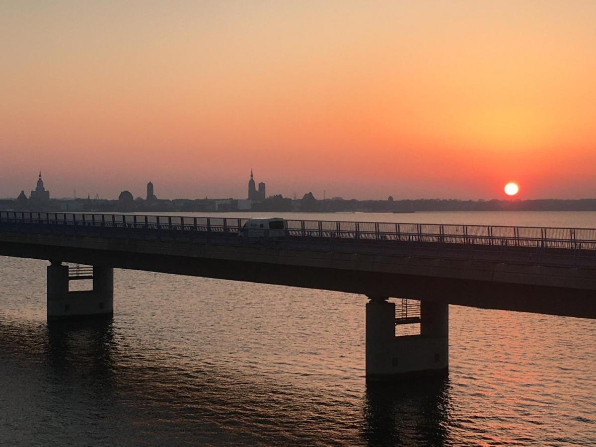 Strandgut Und Feuerstein Gustow  Exteriör bild